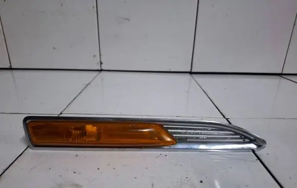 Ford Mondeo MK IV Front fender indicator light 7S7113K354BF