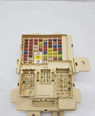 KIA Sportage Fuse module 91950D9720 1317B10084
