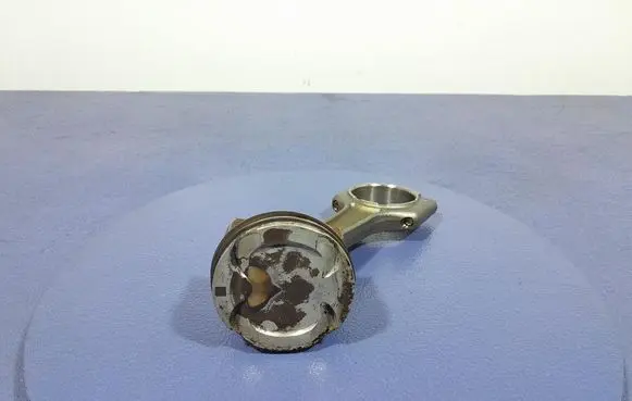 BMW 2 F45 Piston 