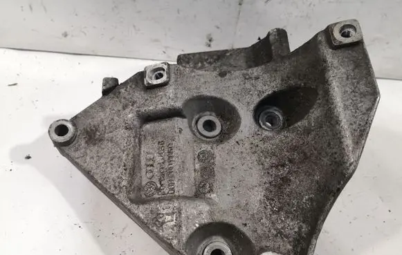 Audi A6 S6 C5 4B Engine mounting bracket 06B260885D