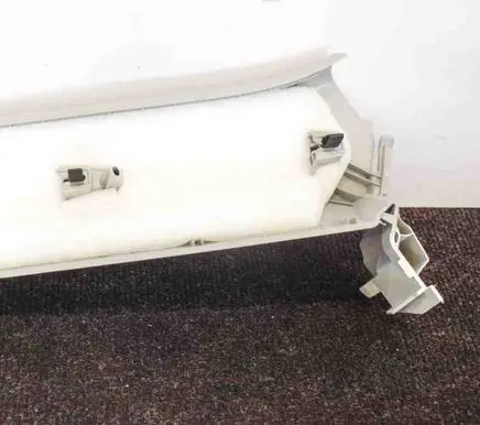 (C) pillar trim