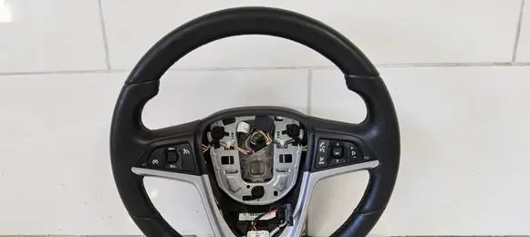 Opel Astra J Steering wheel 13351025