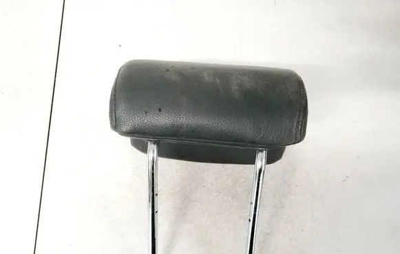 Chevrolet Captiva Front seat headrest 