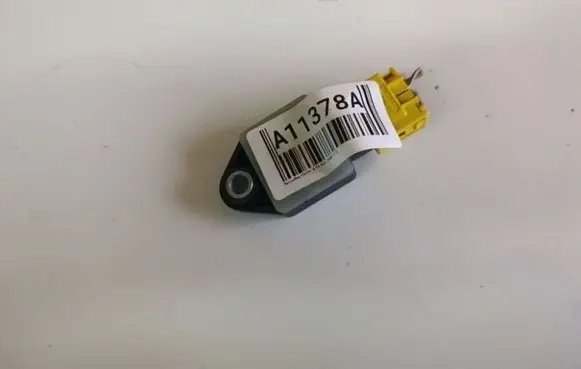 Mercedes-Benz A W169 Airbag deployment crash/impact sensor A1898202228