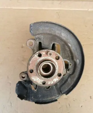 Volvo S60 Front wheel hub