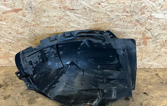 Mercedes-Benz ML W166 Front wheel arch liner splash guards A1668800605
