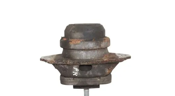 Land Rover Discovery 3 - LR3 Engine mount bracket KKB500440