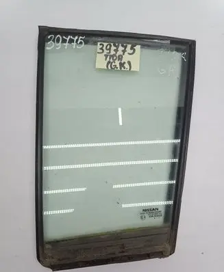 Nissan Tiida C11 Rear vent window glass 