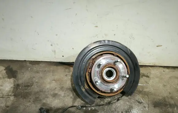 Jeep Grand Cherokee Rear wheel hub 04877112AC