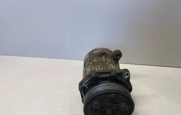 Volkswagen Golf IV Air conditioning (A/C) compressor (pump)