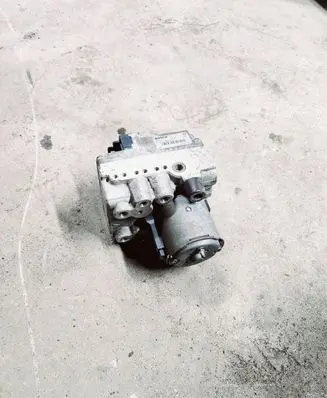 Volkswagen Transporter - Caravelle T4 ABS Pump 703907379A 0273004098 0265220008
