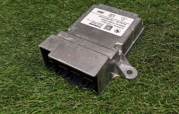 BMW 5 G30 G31 Airbag control unit/module 6841350 6577684135001