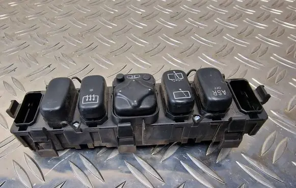 Mercedes-Benz A W168 Wing mirror switch 1688203610