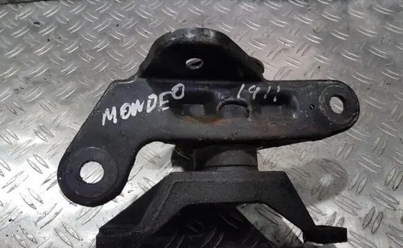 Ford Mondeo MK II Engine mount bracket nenusttayta