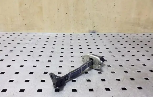 Honda CR-V Front door check strap stopper
