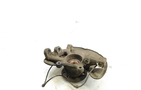 Mercedes-Benz C W204 Front wheel hub 