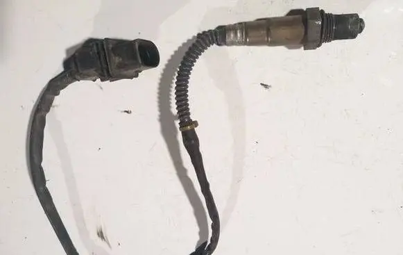 Volkswagen Golf V Lambda probe sensor