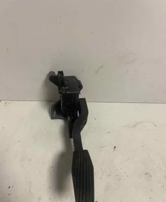 Opel Meriva A Accelerator throttle pedal 93335443 6PV00811002