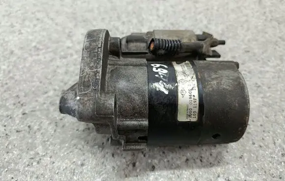 Renault Scenic I Starter motor D7E22VALEO