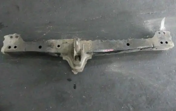 Toyota Avensis T270 Front axle beam IMPRK1268960
