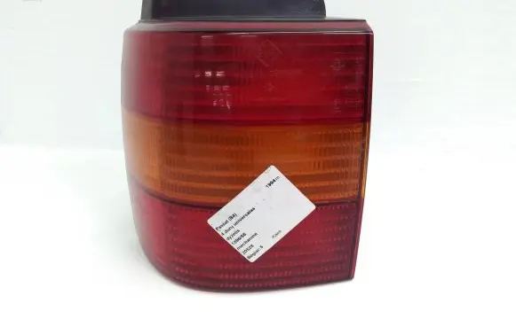 Volkswagen PASSAT B4 Rear/tail lights 3A9945111