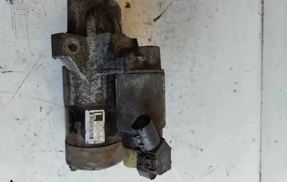 Mazda 6 Starter motor M000T90981