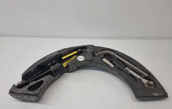 Bentley Continental Tool set 3W0012123AA