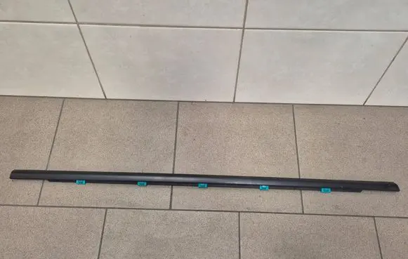 Hyundai i30 Rear door trim (molding) 