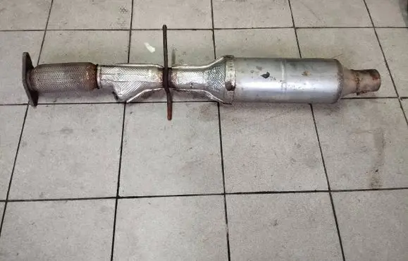 Ford Ranger Catalyst/FAP/DPF particulate filter 1763081X B3BG5K2246B 2019053007