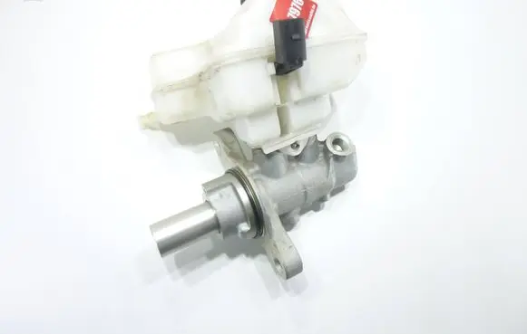 Volkswagen PASSAT B8 Master brake cylinder 0204845360