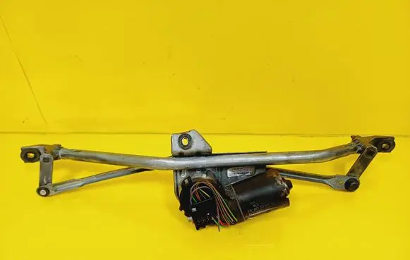 Audi A4 S4 B5 8D Front wiper linkage and motor 0390241132