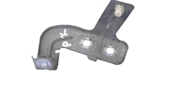 BMW 4 F32 F33 Fender mounting bracket