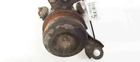 Toyota Avensis Verso Engine mount bracket 