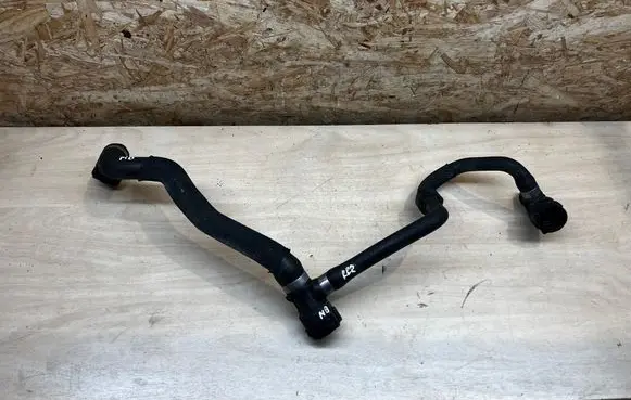 Mercedes-Benz CLS C257 Engine coolant pipe/hose 