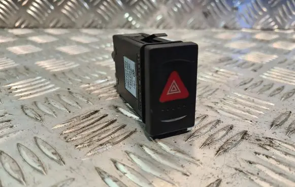 Volkswagen PASSAT B5 Hazard light switch 3B0953235D