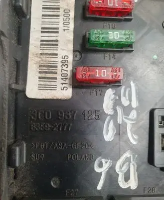 Volkswagen PASSAT B6 Fuse module 3C0937125