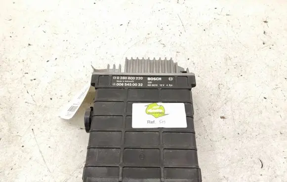 Mercedes-Benz E W124 Engine control unit/module A0065450032 0065450032