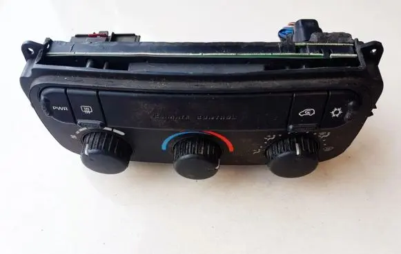 Chrysler Voyager Climate control unit 05005038AA 58024E