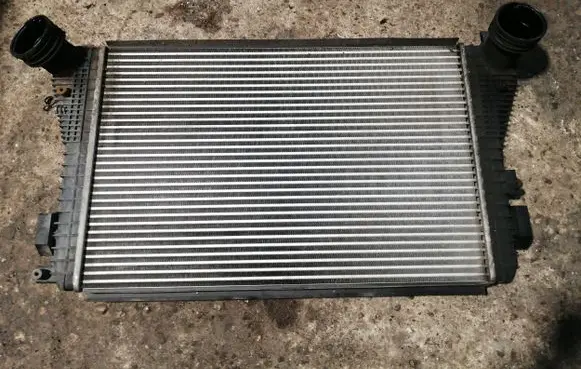 Skoda Octavia Mk2 (1Z) Intercooler radiator 1K0145803