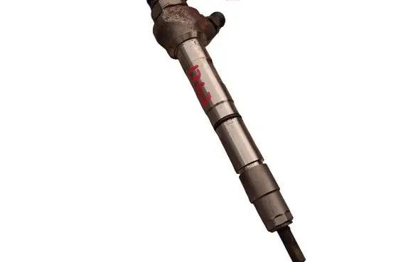 Volkswagen PASSAT B8 Fuel injector 0445110469 04L130277AC
