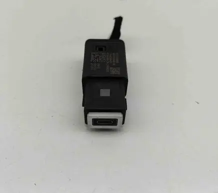 Peugeot 3008 III USB socket connector 9851608480 9831350680