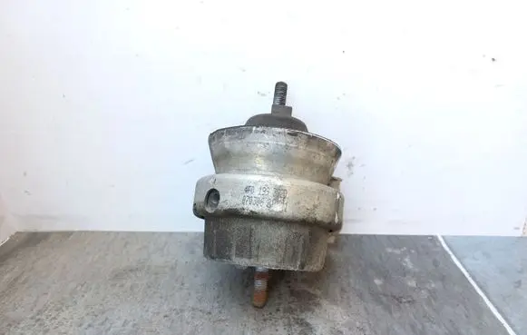 Audi A6 S6 C6 4F Engine mount bracket