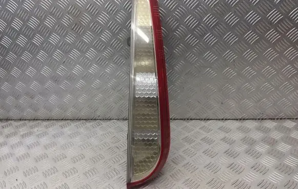 Ford Focus Rear/tail lights 8M51-13404-C