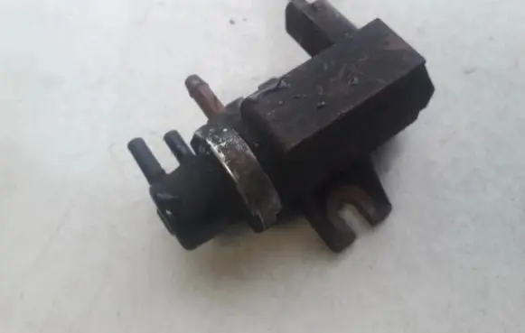 Citroen C5 Turbo solenoid valve 70096803 7.00968.03