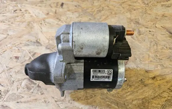 Suzuki SX4 S-Cross Starter motor 3110074S0