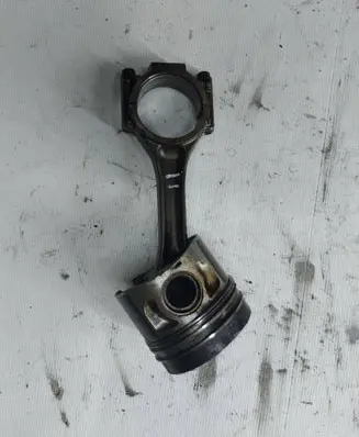 Ford Galaxy Piston with connecting rod 