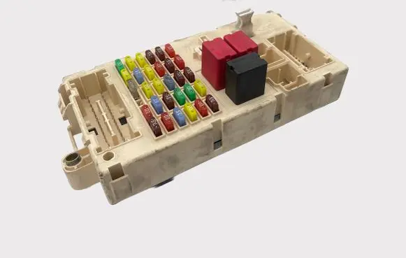 Alfa Romeo GT Fuse module 46558758 50513350 46839129