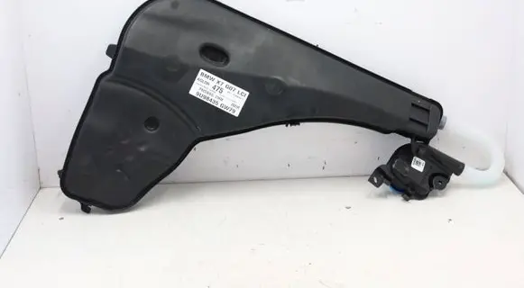 BMW X7 G07 Windshield washer fluid reservoir/tank 6878492MWGK2805 6878492
