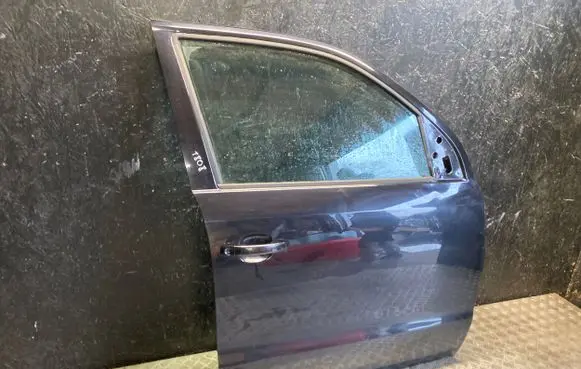 Volkswagen Amarok Front door