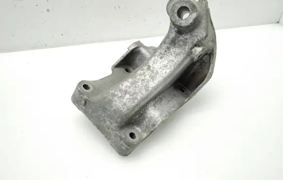 Mercedes-Benz Sprinter W907 W910 Engine mounting bracket A6542240500